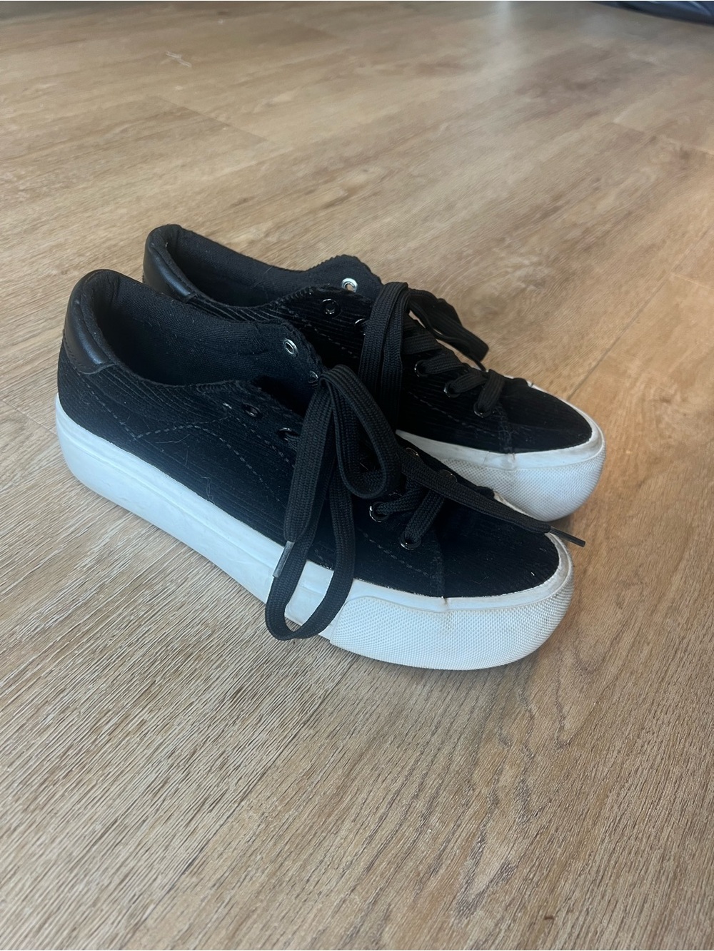 Black Platform Lace-Up Corduroy Women's Sneakers